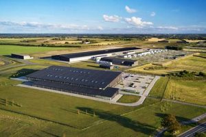 Apple's Green Data Centers: 100% Renewable Energy | Renewable Energy Solutions for a Sustainable Future | Clean & Green Power